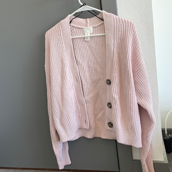 H&M Sweaters - H&M Pink cardigan